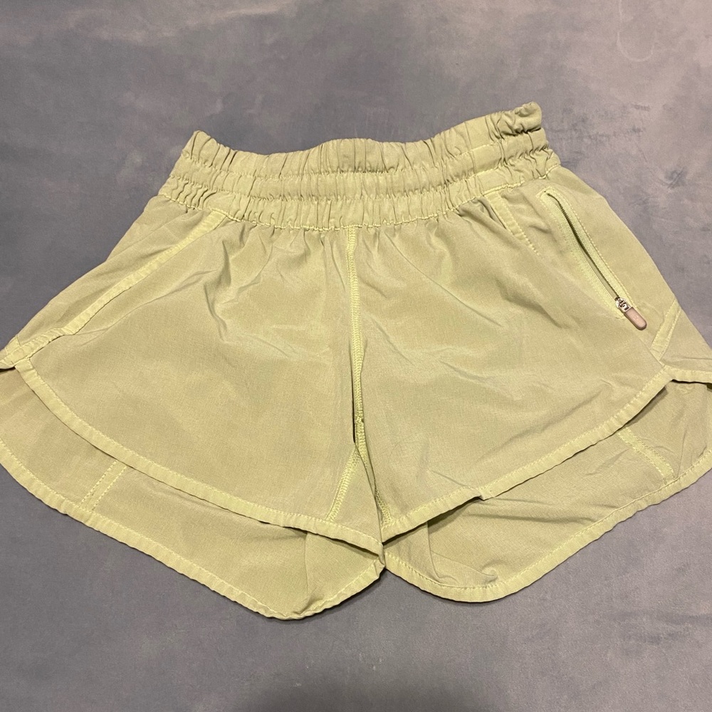 Lululemon Size 4 Shorts!